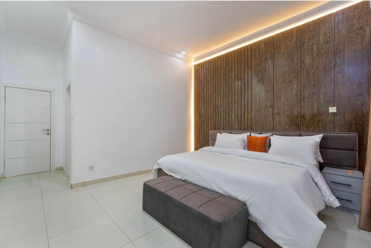 Villa Toscana Luxe Gra Порт-Харкорт Экстерьер фото
