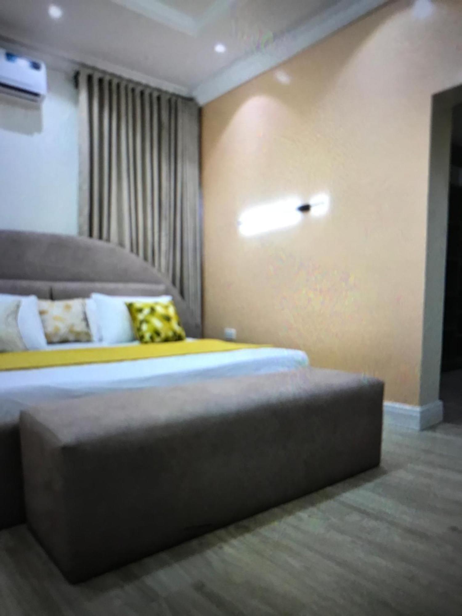 Villa Toscana Luxe Gra Порт-Харкорт Экстерьер фото